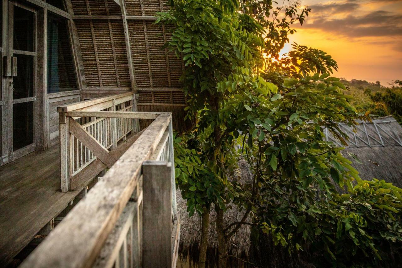 Vertical House Bali 울루와뚜 외부 사진